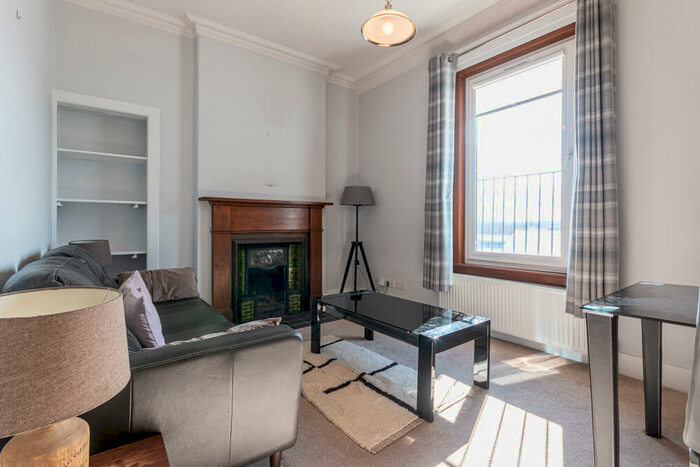 1 Bedroom Flat To Rent In Duncan Street Edinburgh United Kingdom, EH9