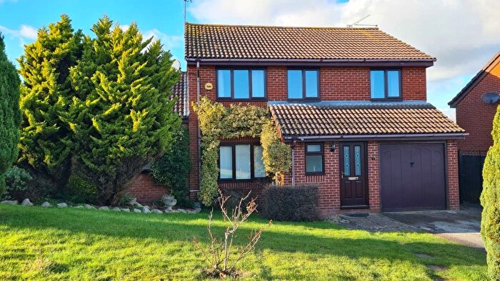 5 Bedroom Property To Rent In Worcester Way, Daventry, NN11