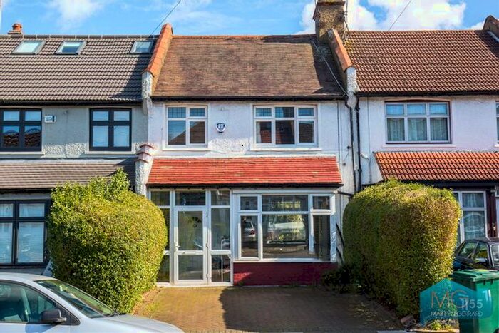 3 Bedroom Terraced House To Rent In Woodgrange Avenue, North Finchley, London, N12