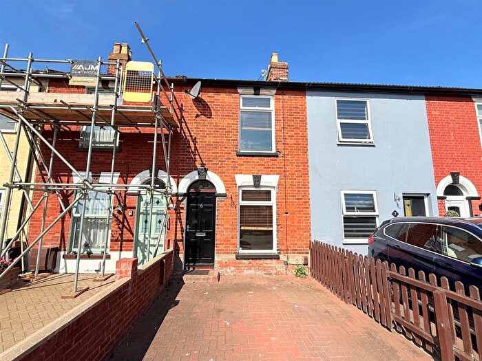 3 Bedroom Terraced House For Sale In Arundel Road, Great Yarmouth, NR30