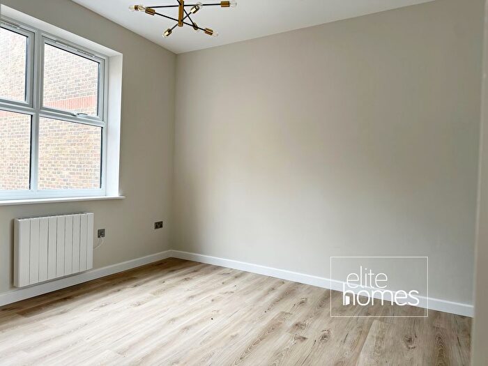 1 Bedroom Flat To Rent In York Street, Twickenham, TW1