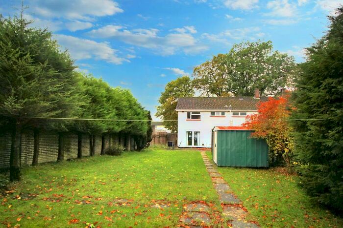 3 Bedroom House To Rent In Tilgate Way, Tigate, Crawley, RH10