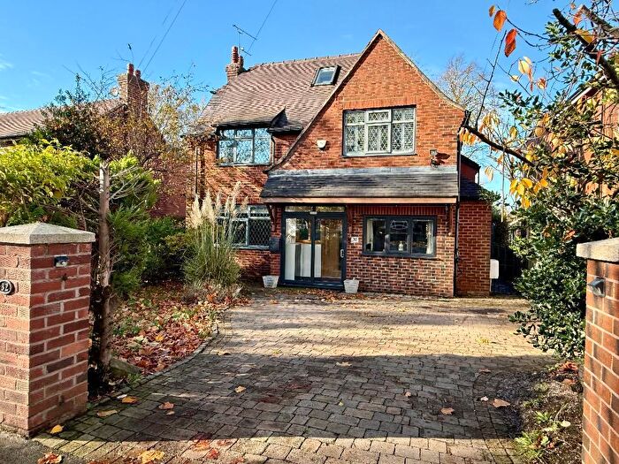 5 Bedroom Detached House For Sale In Hillcrest Road, Offerton, Stockport, SK2