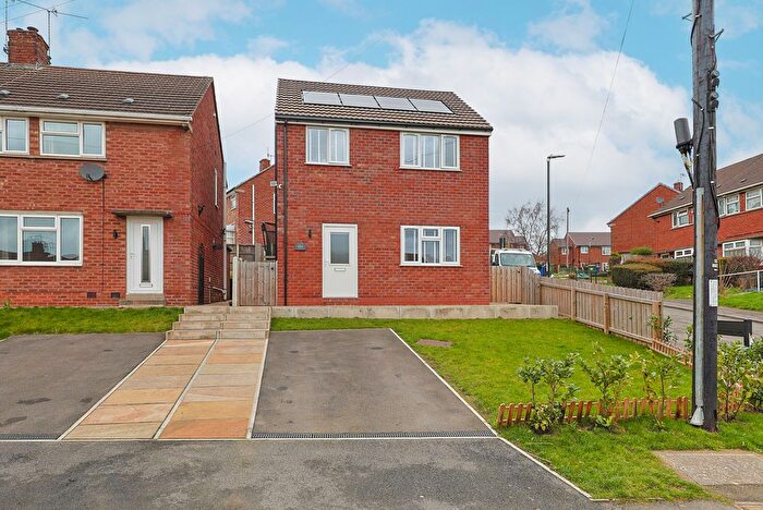 3 Bedroom Detached House For Sale In Cobnar Drive, Dunston, Chesterfield, S41