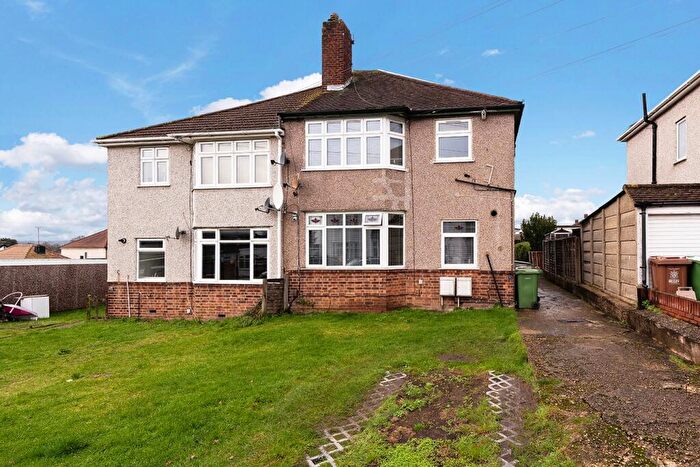 2 Bedroom Maisonette For Sale In Rochester Close, Sidcup, DA15