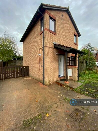 2 Bedroom Detached House To Rent In Runford Court, Shenley Lodge, Milton Keynes, MK5