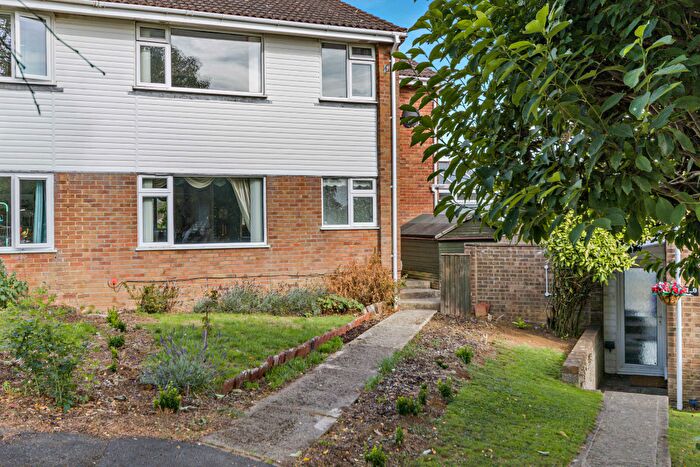 4 Bedroom Semi Detached House For Sale In The Bassetts, Stroud, GL5
