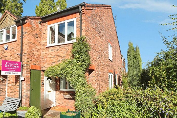 2 Bedroom Flat For Sale In Crossgate Mews, Heaton Mersey, Stockport, SK4