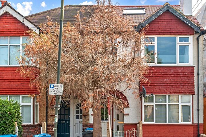 4 Bedroom Maisonette To Rent In Rothesay Avenue, Wimbledon, London, SW20