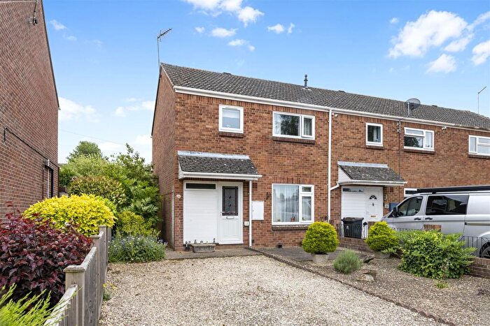 3 Bedroom End Of Terrace House For Sale In Filbridge Rise, Sturminster Newton, DT10
