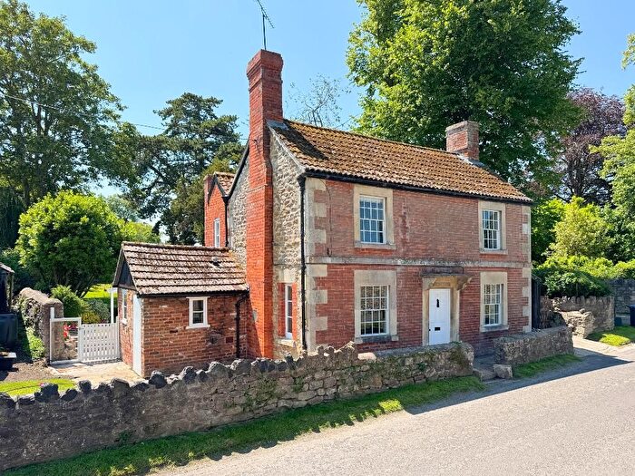 3 Bedroom Property For Sale In Main Street, Keevil, Trowbridge, Wiltshire, BA14