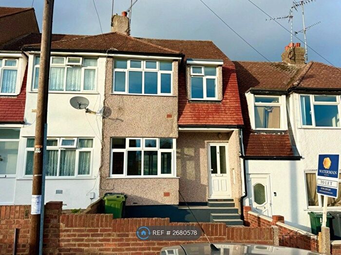 3 Bedroom Terraced House To Rent In Priory Place, Dartford, DA1