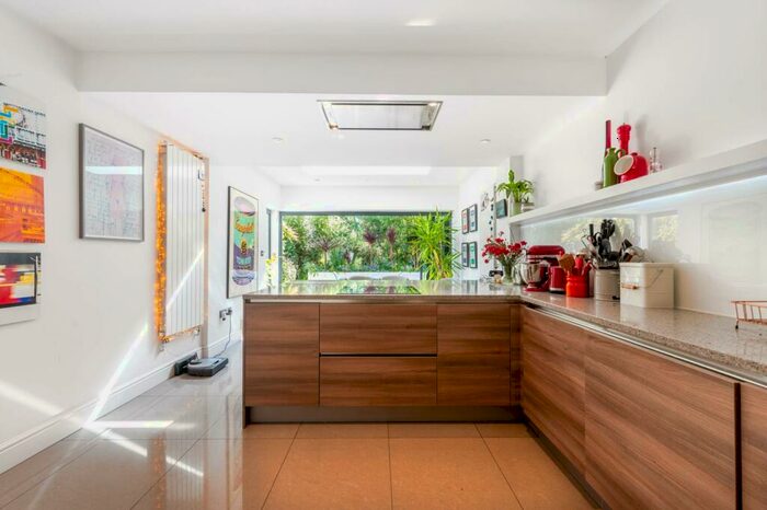 5 Bedroom House To Rent In Chandos Road, Willesden Green, London, NW2