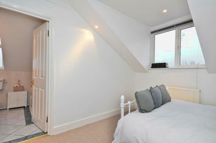 1 Bedroom Flat To Rent In Cavendish Road, Brondesbury, London, NW6