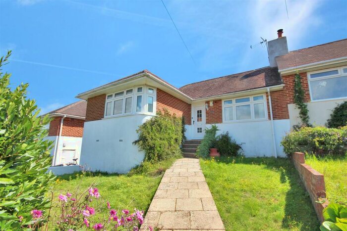 3 Bedroom Semi-Detached Bungalow To Rent In Wilmington Close, Brighton, BN1