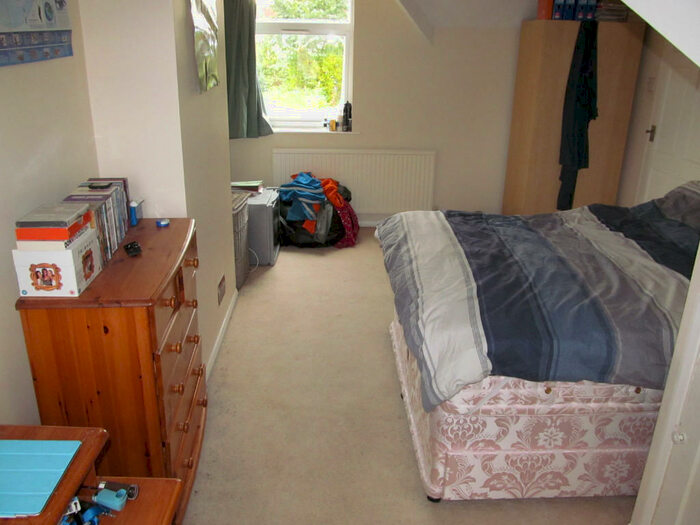 4 Bedroom Semi-Detached House To Rent In Cressingham Road, Reading, Berkshire, RG2