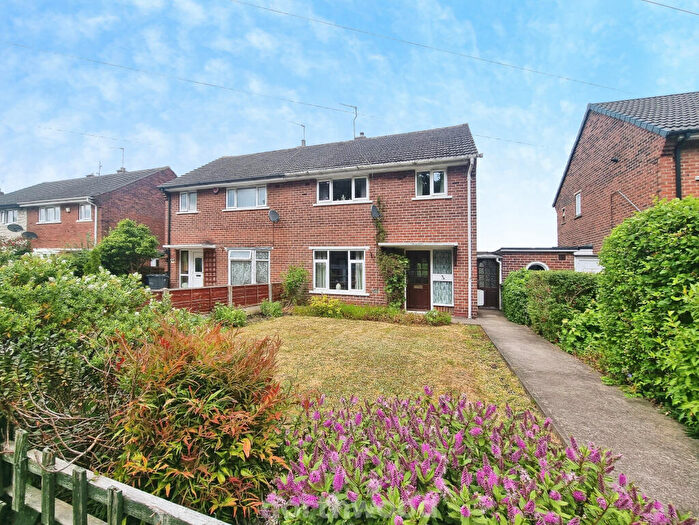 3 Bedroom Semi Detached House For Sale In Everingham Road, Cantley, Doncaster, DN4