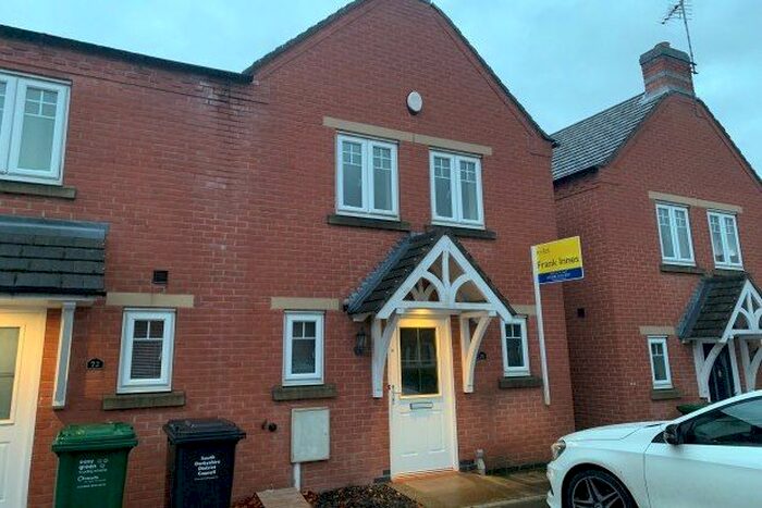3 Bedroom Town House To Rent In Church Gresley, Swadlincote DE11