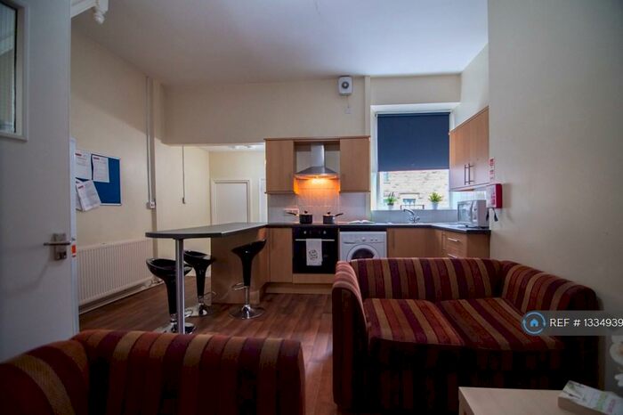 4 Bedroom Flat To Rent In Ecclesall Road, Sheffield, S11