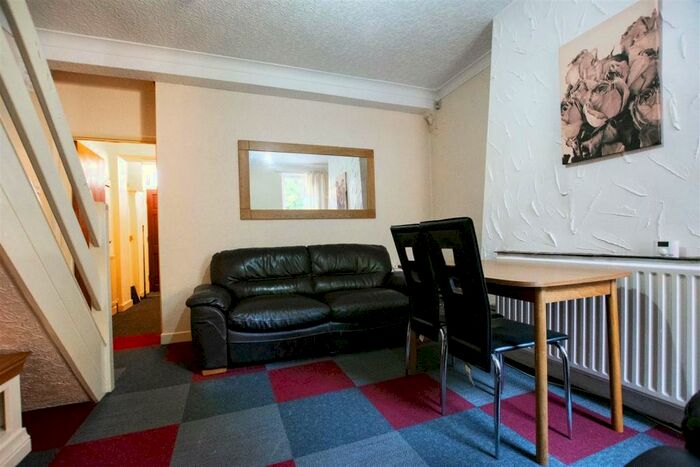 4 Bedroom House To Rent In Heeley Road, Birmingham, B29