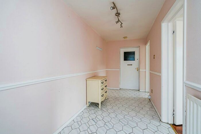 1 Bedroom Flat For Sale In High Street, Quarry Bank, Brierley Hill, DY5