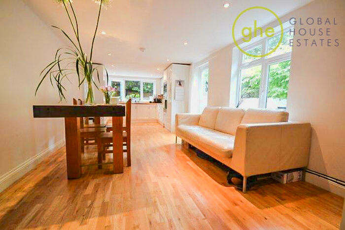 4 Bedroom Flat To Rent In Morna Road, Camberwell, SE5
