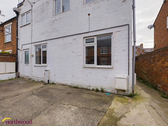 1 Bedroom Flat To Rent In South Street, Banbury, OX16