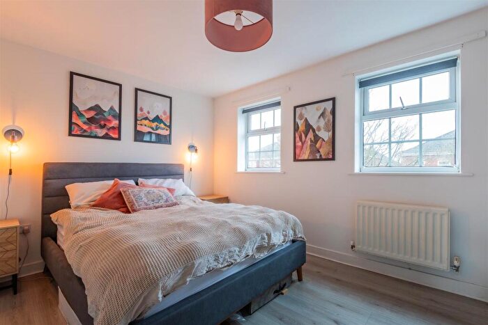 5 Bedroom Town House For Sale In Heol Terrell, Canton, Cardiff, CF11