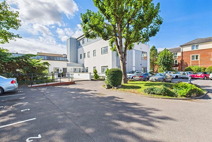1 Bedroom Flat For Sale In Old Church Road, Clevedon, BS21