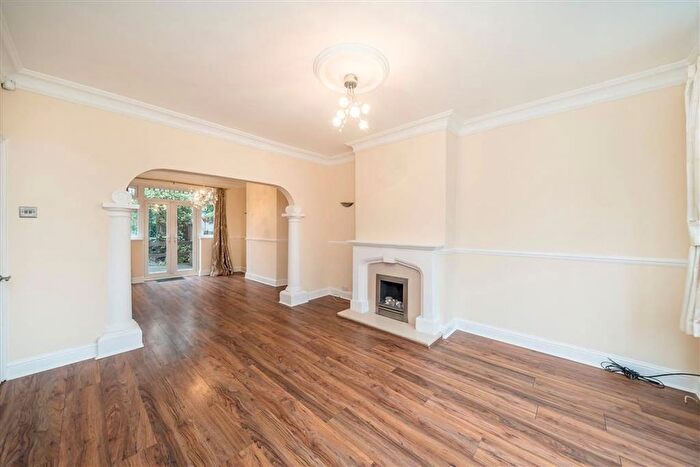 3 Bedroom Detached House To Rent In Sidcup Road, Eltham, SE9