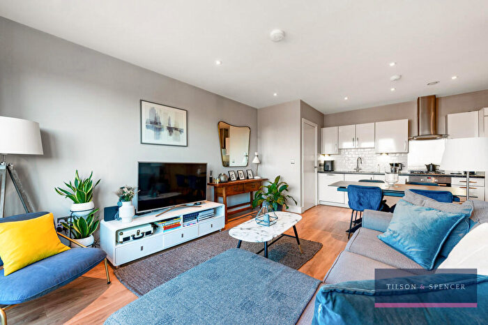 1 Bedroom Apartment To Rent In High Road, Tottenham, London, N17