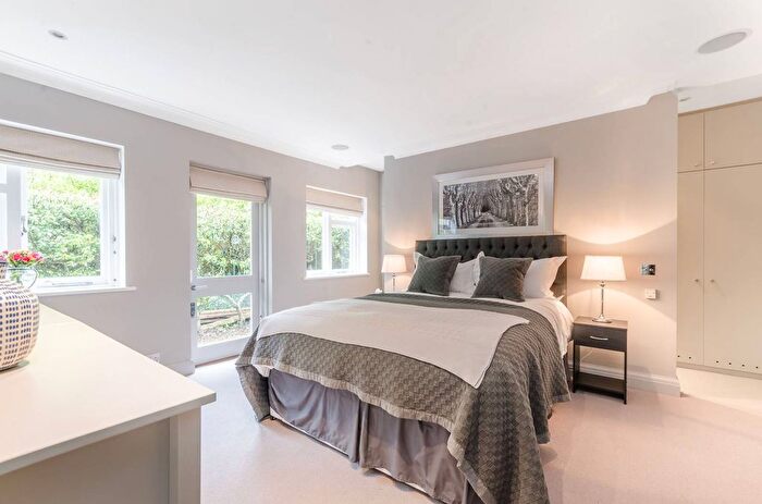 4 Bedroom Detached House To Rent In Margravine Gardens, Barons Court, London, W6