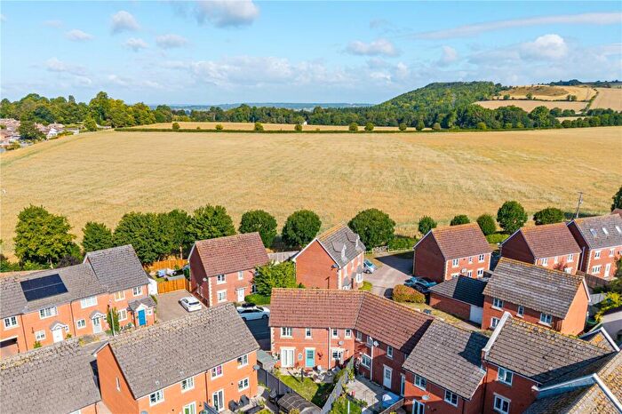 3 Bedroom End Of Terrace House For Sale In White Horse Way, Devizes, Wiltshire, SN10