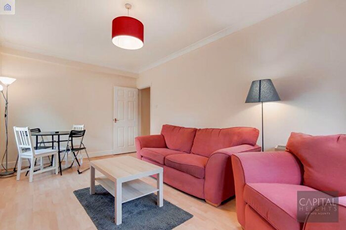 2 Bedroom Apartment To Rent In Blenhiem Place, Stepney Way, London, E1