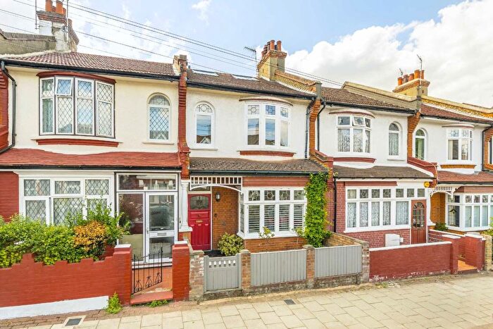 4 Bedroom Terraced House For Sale In Brudenell Road, Tooting, SW17