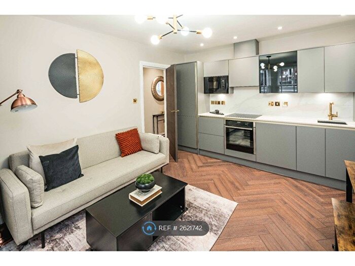 2 Bedroom Flat To Rent In Halford Road, London, SW6