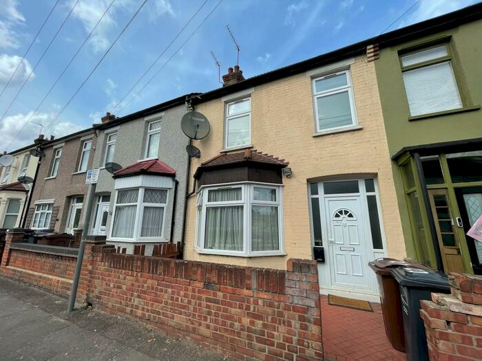 3 Bedroom Terraced House To Rent In Essex Road, Barking, Essex, IG11