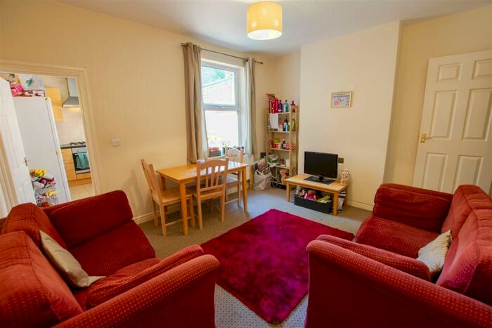 3 Bedroom House To Rent In Teignmouth Road, Birmingham, B29