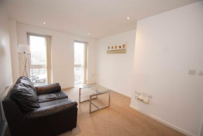 1 Bedroom Flat To Rent In Trinity One, Leeds City Centre, Leeds, LS9