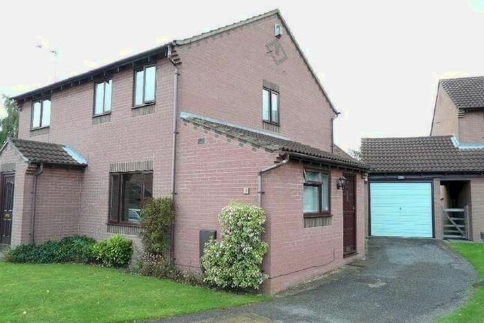 2 Bedroom Semi-Detached House To Rent In Lilford Close, Lincoln, LN2