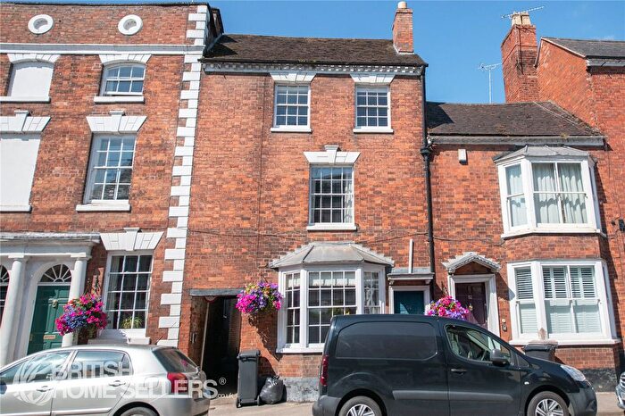 4 Bedroom Town House For Sale In Bridge Street, Pershore, Worcestershire, WR10