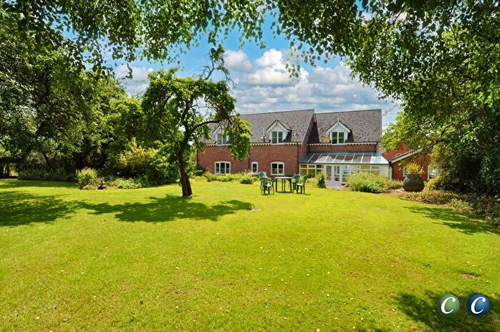 5 Bedroom Farm House For Sale In Brook House Farm, Dagdale, Bramshall, ST14