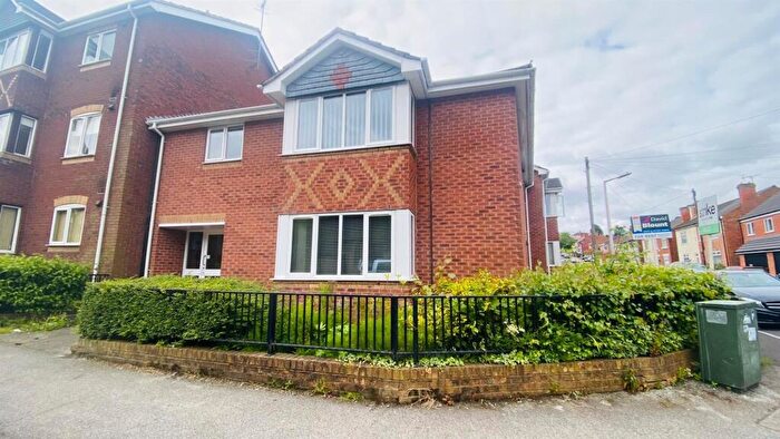 2 Bedroom Property To Rent In Flat, St Lawrence Court, Skerry Hill, Mansfield, NG18