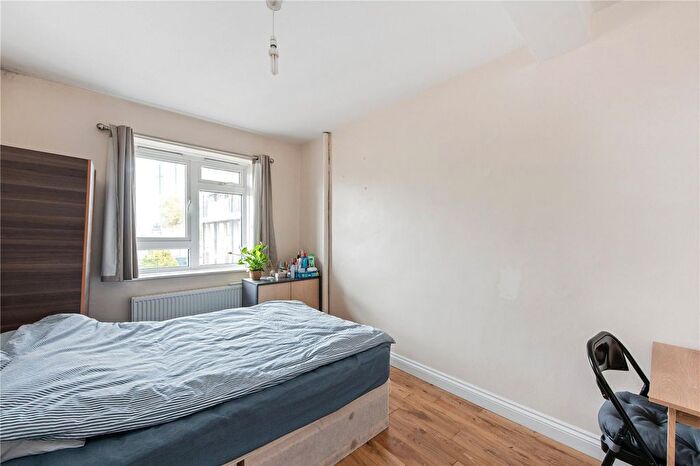 2 Bedroom Flat For Sale In Langdon Court, City Road, London, EC1V