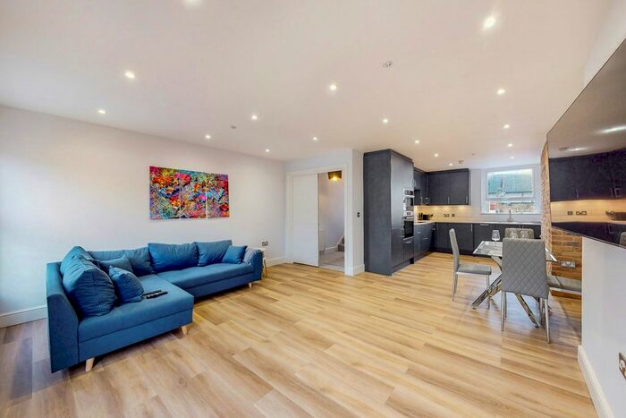 2 Bedroom Flat To Rent In Ashmore Road, London, W9