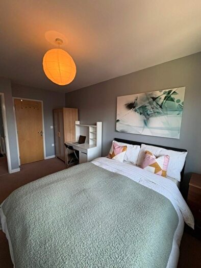 2 Bedroom Apartment To Rent In Caister Hall Apt, CV1