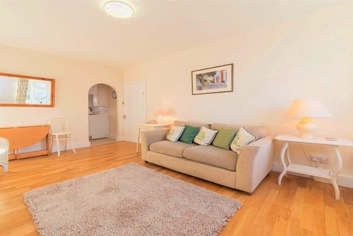 1 Bedroom Flat To Rent In Mowbray Road, Kilburn, NW6