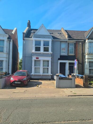 1 Bedroom Flat To Rent In Acton Lane, London, NW10