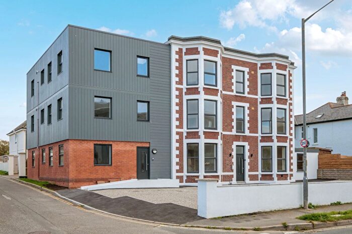 1 Bedroom Block Of Flats For Sale In Pentire Avenue, Newquay, Cornwall, TR7