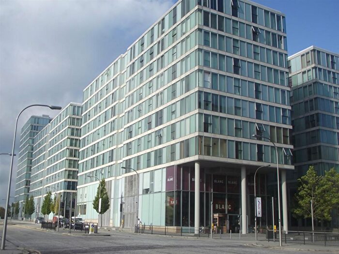 2 Bedroom Flat To Rent In Brooklyn House, Milton Keynes, MK9